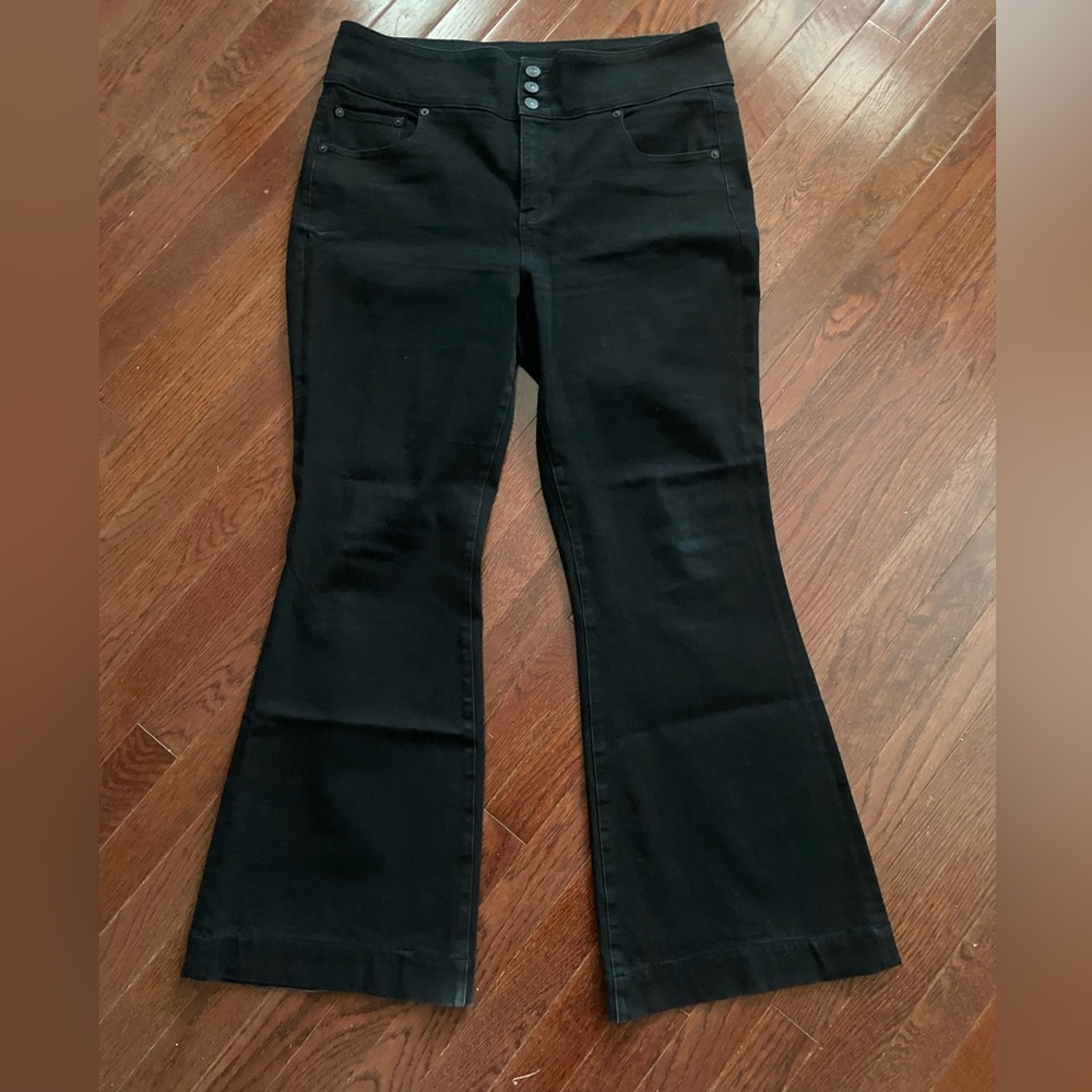 American Eagle Dream Stretch High-Rise Flare